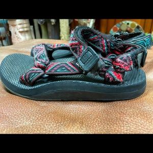 Teva sandals shoes womens 6 mens 4 5 strappy like chacos water thick